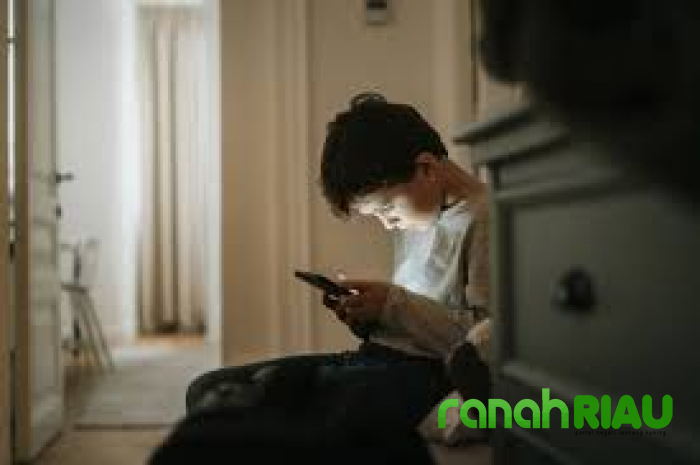 Fenomena lupa Berkedip, Muncul akibat Screen Time yang Bisa Berbahaya bagi Mata